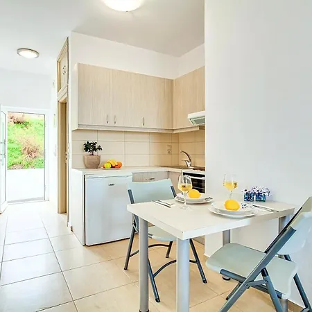 Beachfront Apts, βy Idealstay Experience * Fodele