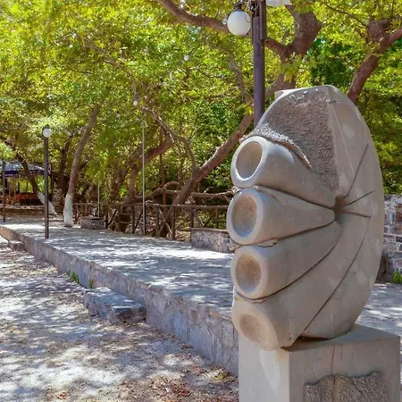 Beachfront Apts, βy Idealstay Experience Apartment Fodele